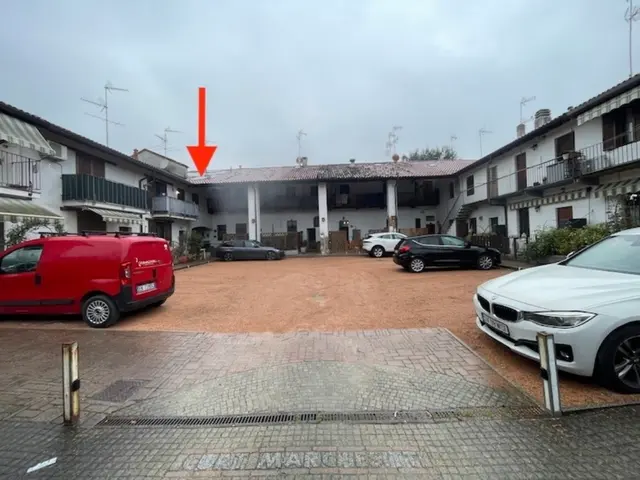 Via Magenta  32, Muggiò, (Monza e della Brianza)