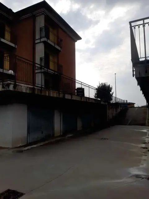 via Berra C. 19/a, Venegono Inferiore, (Varese)