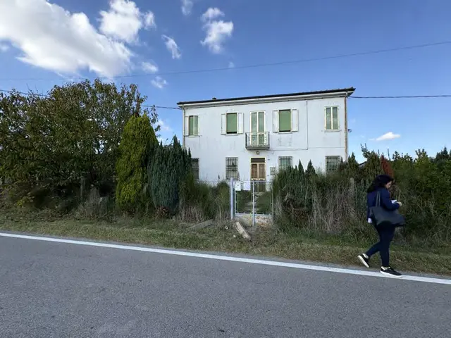 Zocca, Via Ca' Pompa, Riva del Po, (Ferrara)