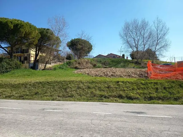 tra la Via di S. Lorenzo (S.S. 71 Umbro-Casentinese) e Via Cacciano in Loc. S. Lorenzo, Monteleone d'Orvieto, (Terni)