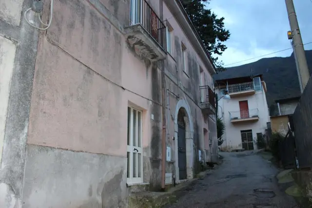 Via Amore, Solopaca, (Benevento)