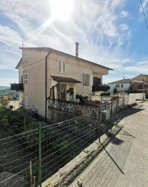 via Saletto 7, Montappone, (Fermo)