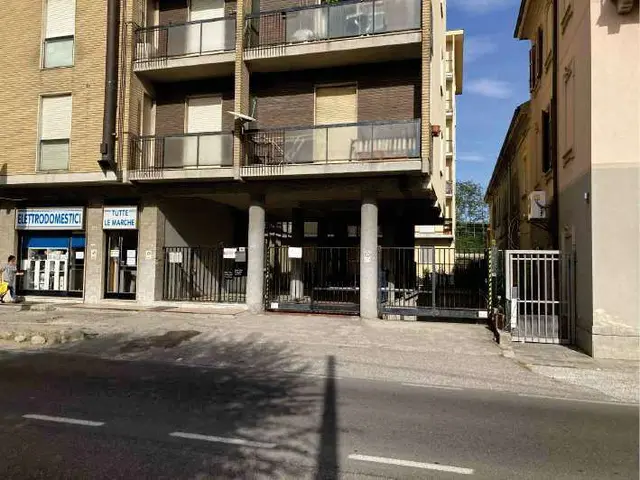 Via Monte Grappa, 46, 21049 Tradate VA, Italia, Tradate, (Varese)