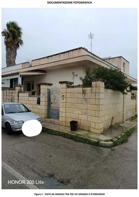 Via D'Annunzio 16, angolo Via Gramsci 7/A, Cavallino, (Lecce)