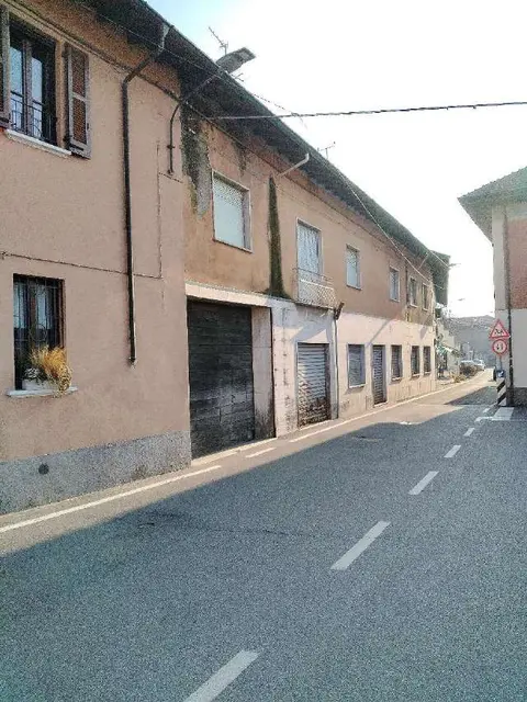 Frazione Corgeno - Piazza Gramsci 6/7, Vergiate, (Varese)