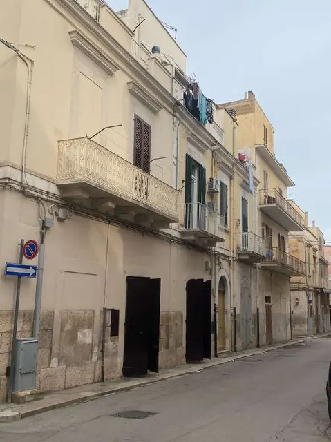 Via Arcangelo Scacchi n.16, Corato, (Bari)