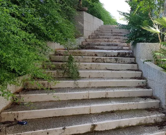 I Parallela via Antonio Molino, 24/A, Giovinazzo, (Bari)