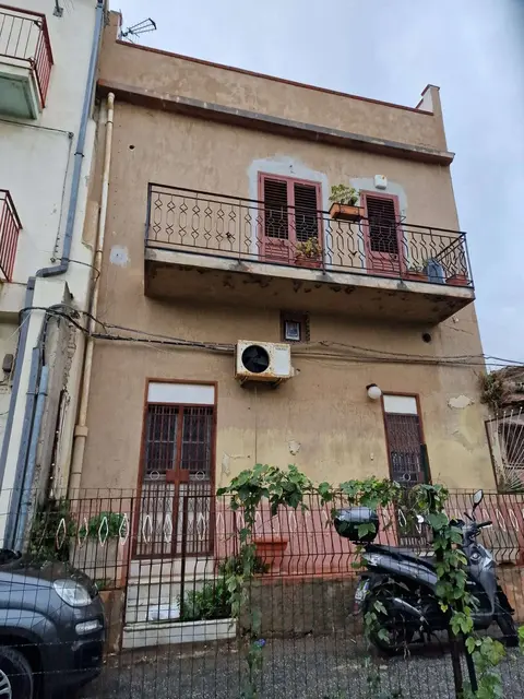 Via Quaranta E ,Valle degli Angeli, Messina, (Messina)