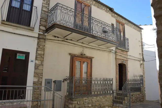 Via Cavour, 9, San Giorgio Lucano, (Matera)