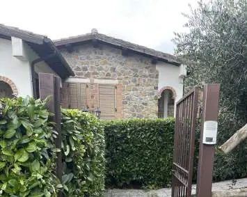 Fraz. Poggio Capanne, Loc Ferro di Cavallo, Manciano, (Grosseto)