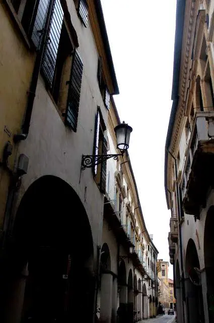Via Vescovado n.42, Padova, (Padova)