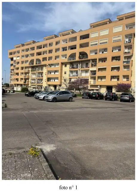 Piazzetta Cesare Battisti civico 2, Lecce, (Lecce)