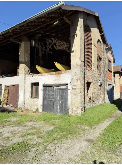 Frazione Bernate - Via Libertà 10, Casale Litta, (Varese)