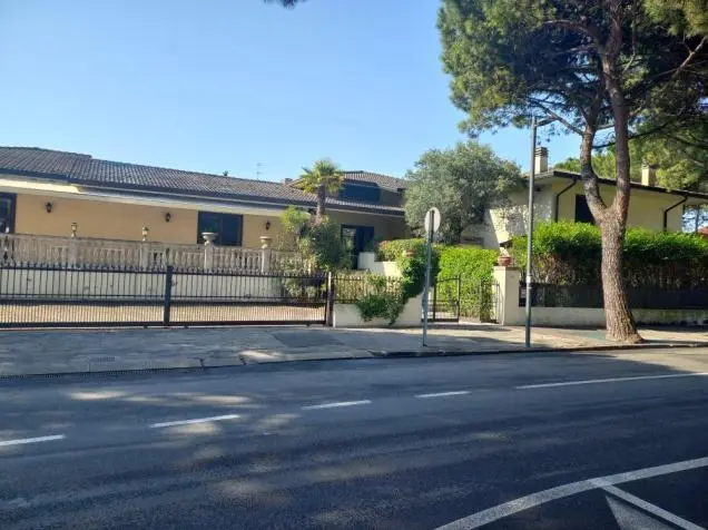 Via G.B. Moroni 26, Abano Terme, (Padova)