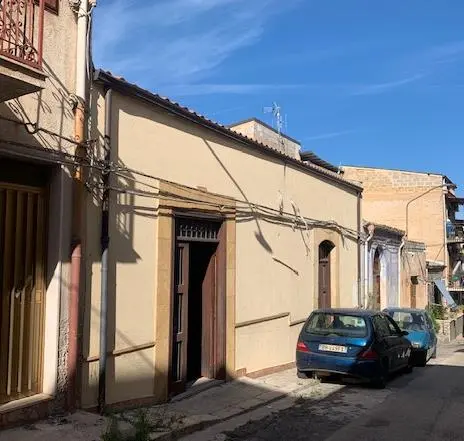via Cammarata 35-37, Partinico, (Palermo)