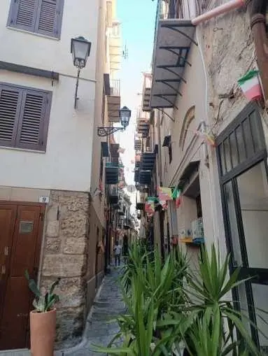 Vicolo Maestro Cristofaro n. 6, Palermo, (Palermo)