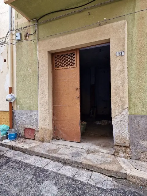 Via Galileo Galilei n. 28, Partinico, (Palermo)
