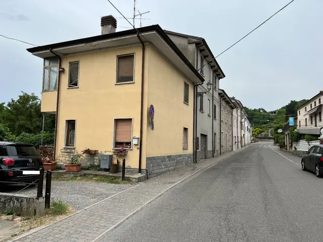 Via Roma 75, Piozzano, (Piacenza)