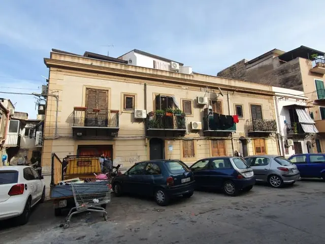 Cortile Termini, 2, Palermo, (Palermo)