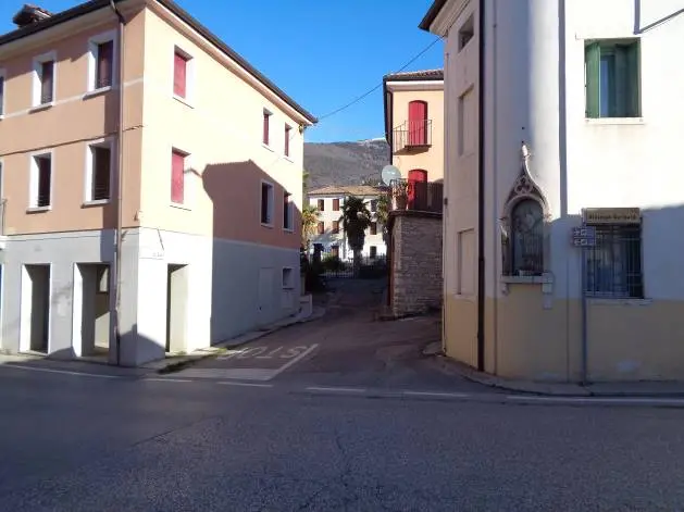Via Giuseppe Garibaldi, 98, Valdobbiadene, (Treviso)