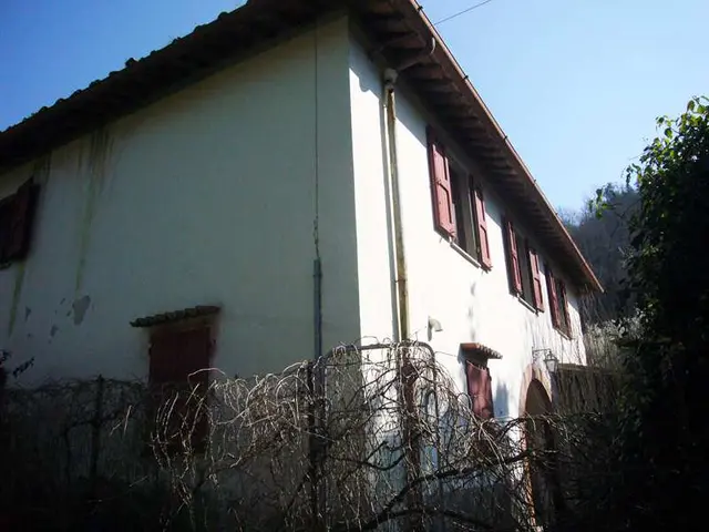 Via Ciro Menotti, 50066 Leccio FI, Italia, Reggello, (Firenze)