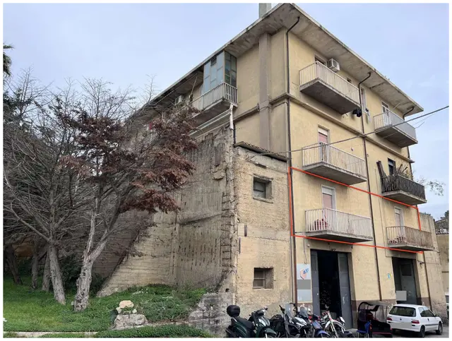 Via Circonvallazione 338/B piano S1, Caltagirone, (Catania)