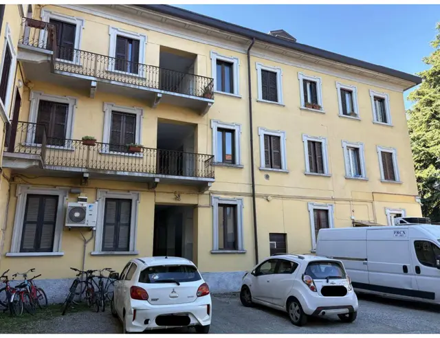 Corso Milano 10, Bovisio-Masciago, (Monza e della Brianza)