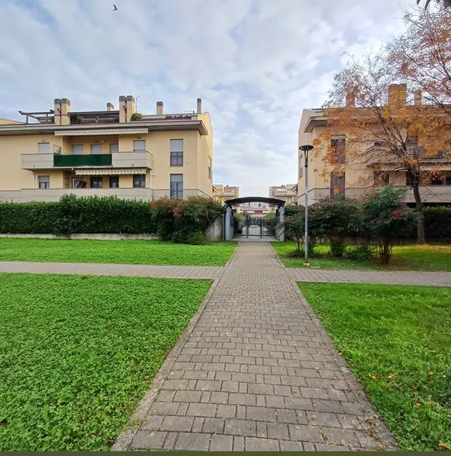 Via Europa, 25, 24052 Azzano San Paolo BG, Italia, Azzano San Paolo, (Bergamo)