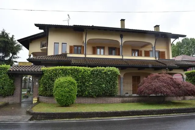 Via XXV Aprile, 83, 28019 Baraggia NO, Italia, Suno, (Novara)
