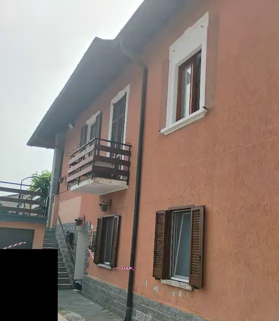 Vicolo Castello 10, Cocquio-Trevisago, (Varese)