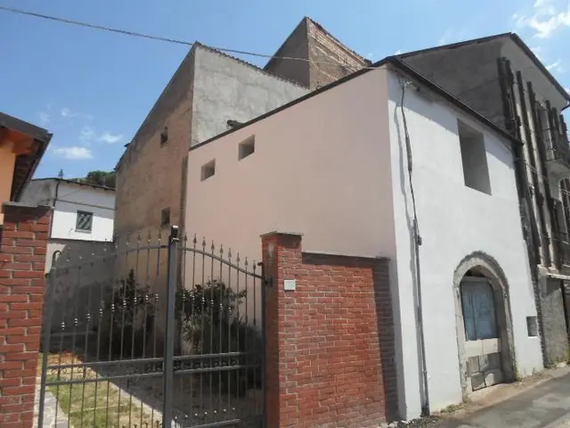 Via Regina Margherita, 65022 Bussi Sul Tirino PE, Italia, Bussi sul Tirino, (Pescara)