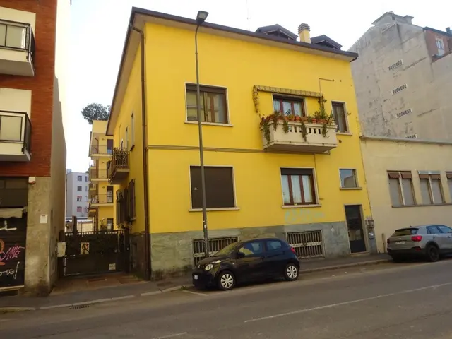 Via Ambrogio Binda 27, Milano, (Milano)