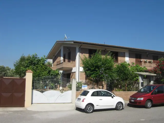 traversa via Strada Statale 111, SNC, Gioia Tauro, (Reggio di Calabria)