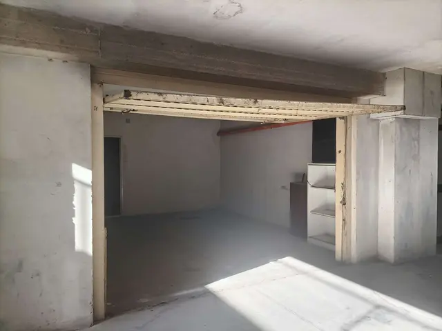 Via Canale Albani 1 e 8/a, Fano, (Pesaro e Urbino)